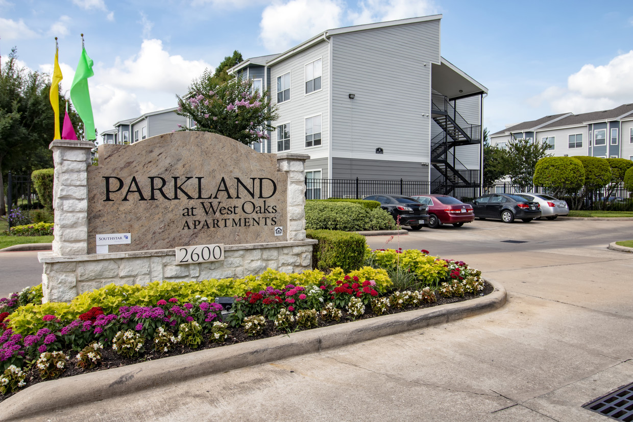 Parkland Apts