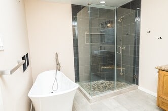 Building Photo - 5407 Rutherglenn Dr Building Photo - 5407 Rutherglenn Dr