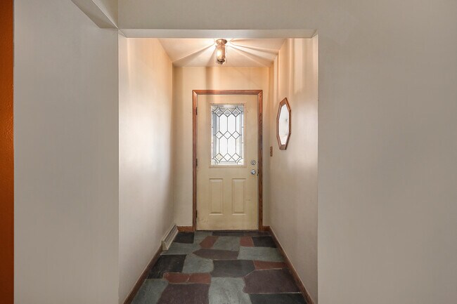 Foto del edificio - 1320 54th St SE