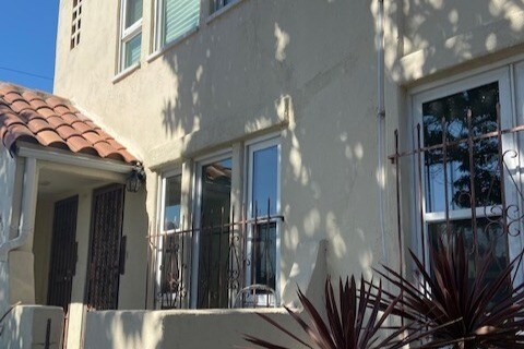 Entrance - 4063 1/2 W 28th St