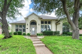 Building Photo - 119 Oakbend Dr