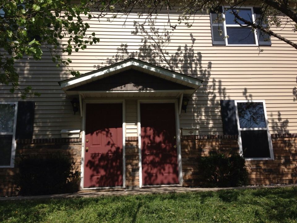 101 Crandall St Unit 101, Collinsville, IL 62234 Apartment for Rent