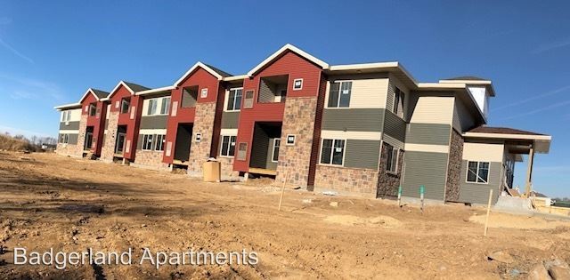 Primary Photo - 802 Vineyard Dr