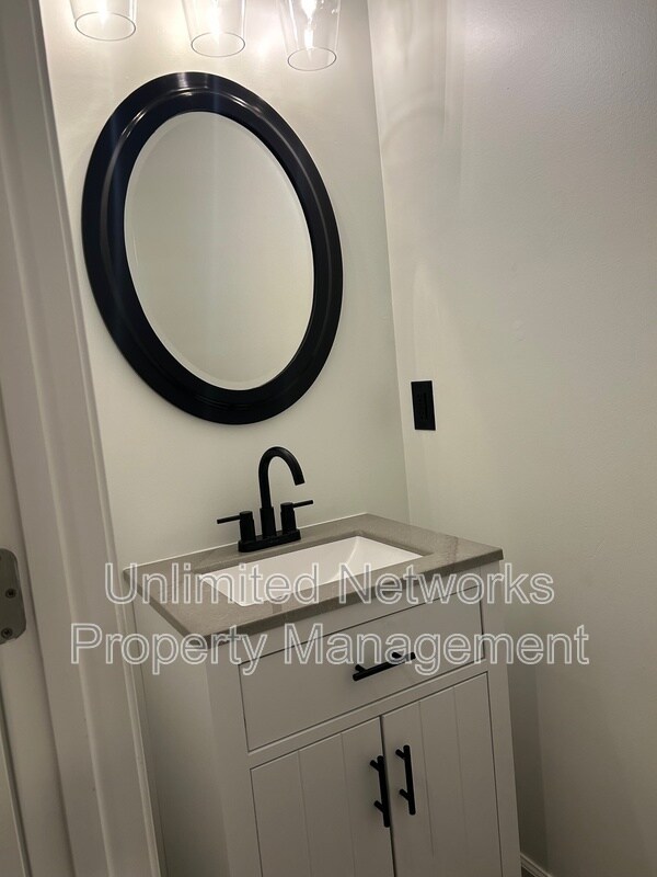 Foto del edificio - 6214 Carriage Gate Ln