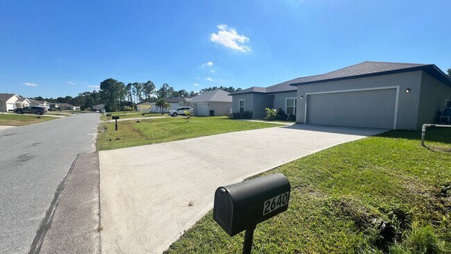 Foto del edificio - ADORABLE 3 Bedroom / 2 Bathroom Home in Pa...