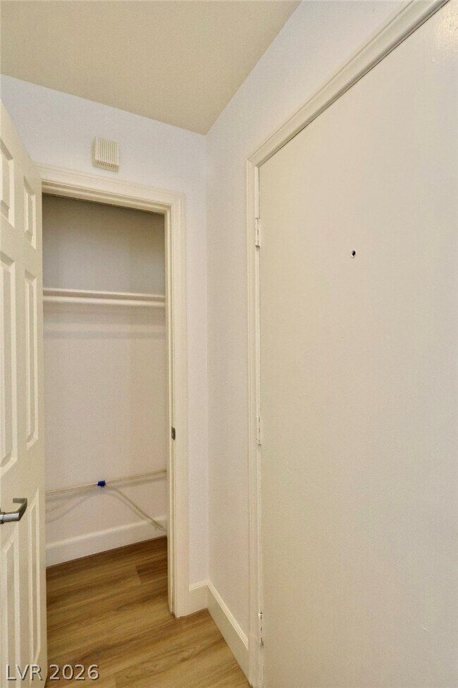 Foto del edificio - 3181 Pinehurst Dr