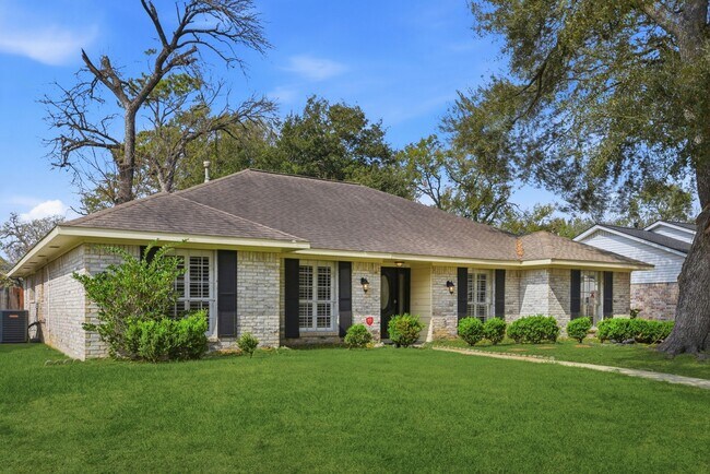 Building Photo - 7215 Ridge Oak Dr