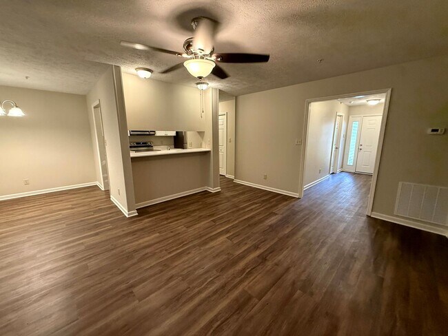 Foto del edificio - 301 Warton Ln