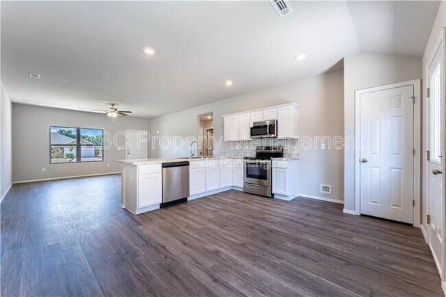 Foto del edificio - 7204 SW Chestnut Hill Rd