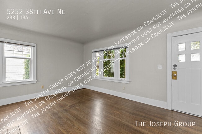 Building Photo - 5252 38th Ave NE