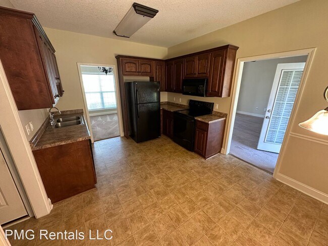 Building Photo - 3 br, 2 bath House - 311 Eight Point Drive