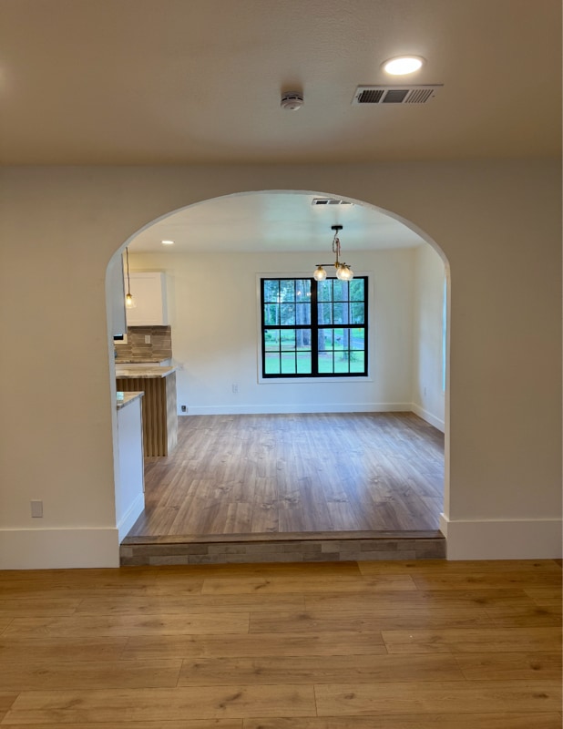 Building Photo - 1062 Binns Dr