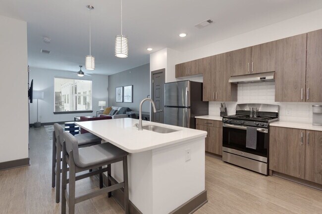 Building Photo - 427 Nichol Mill Ln
