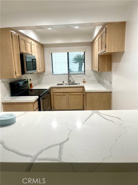 Foto del edificio - 4700 Natick Ave