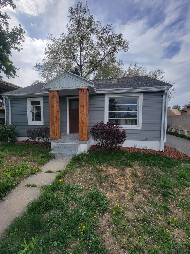 Cute Remodeled 4 Bedroom House for Rent in SLC! - Cute Remodeled 4 Bedroom House for Rent in SLC!