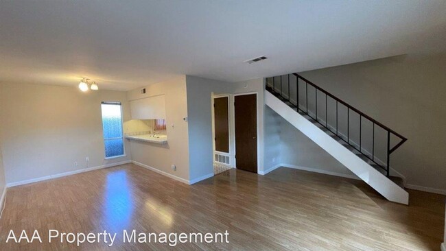Building Photo - 2 br, 1.5 bath House - 5510 Roundtree Driv...