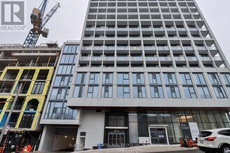 Building Photo - 2020 Bathurst St