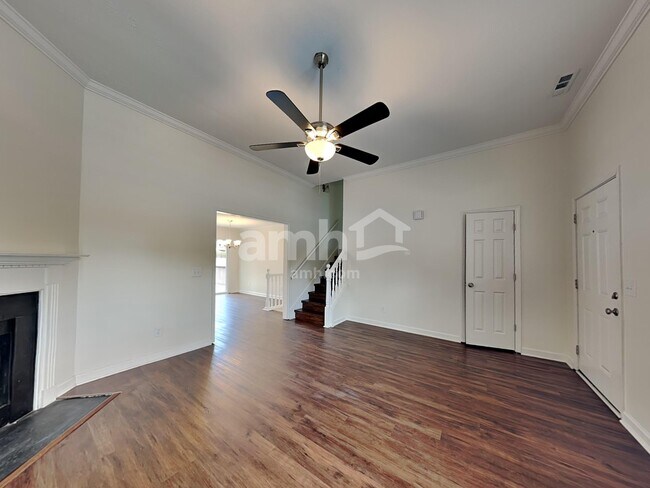 Foto del edificio - 1516 Chestnut Oak Dr