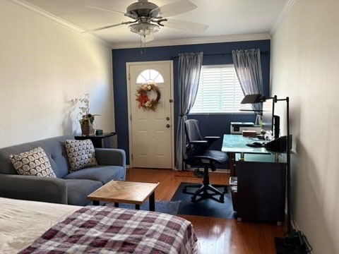 Foto del edificio - 2409 Ives Ln