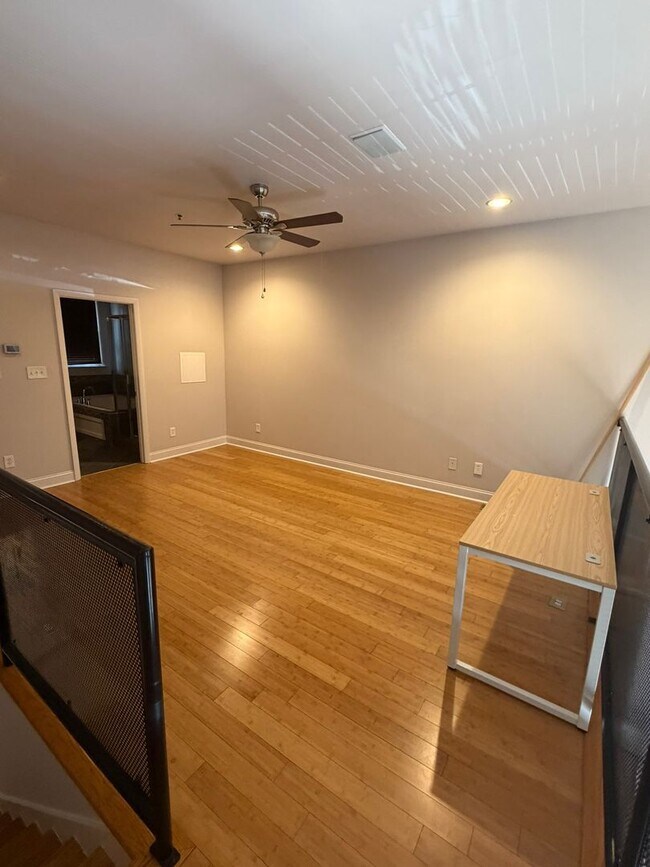 Foto del edificio - Urban Lofts Avaliable Now