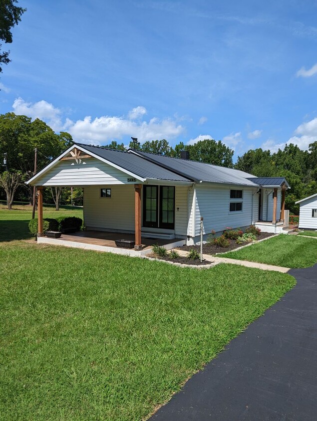 Primary Photo - One bedroom, one bath house in Gibsonville