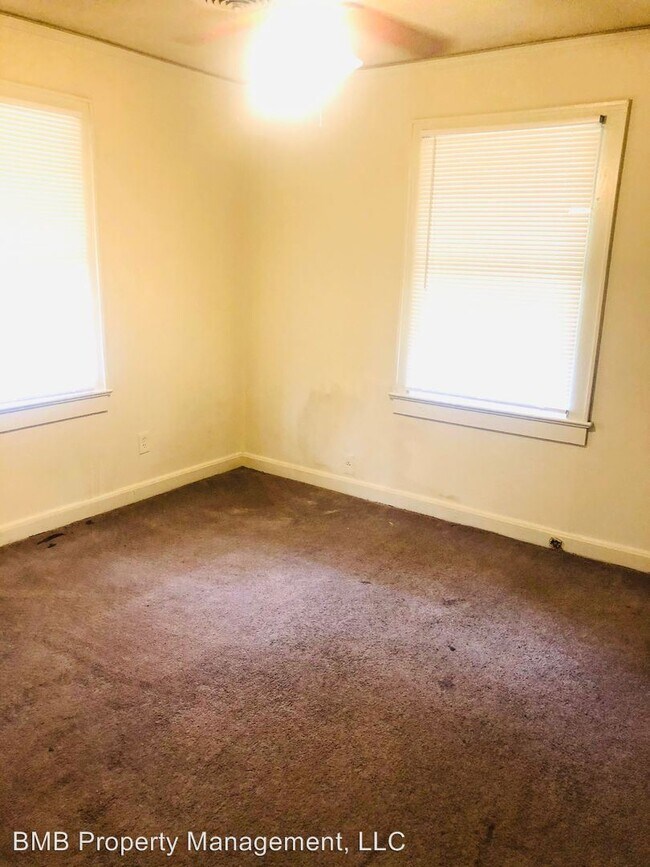 Foto del edificio - 3 br, 1 bath House - 1945 Gibson Street