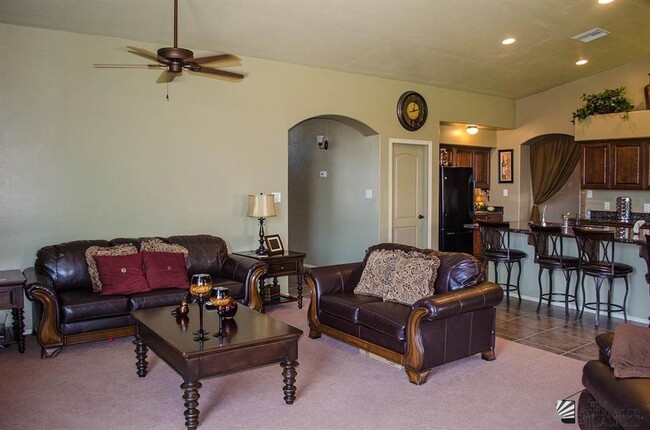 Foto del edificio - 6093 E 46th Ln