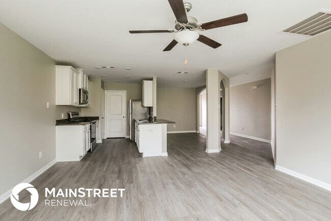 Foto del edificio - 26412 Richter Dr