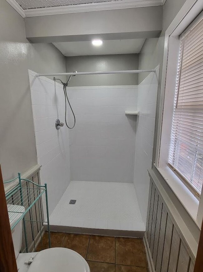 Building Photo - 4 Success Realty is now offering this 3 be...