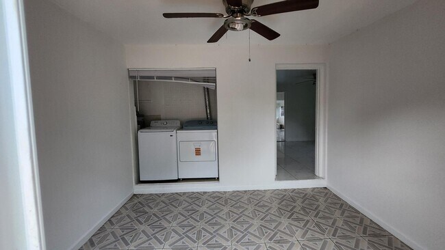 Foto del edificio - 43 SW 11th St