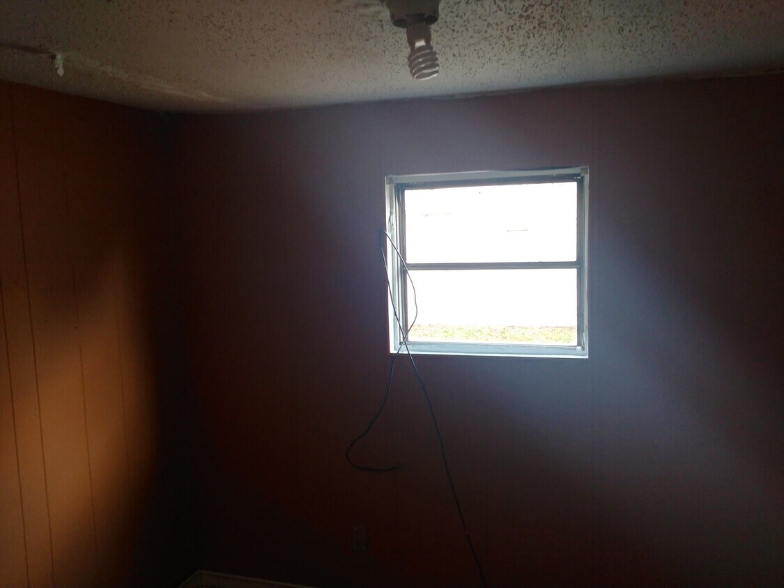 Building Photo - 4089 Oliver Dr