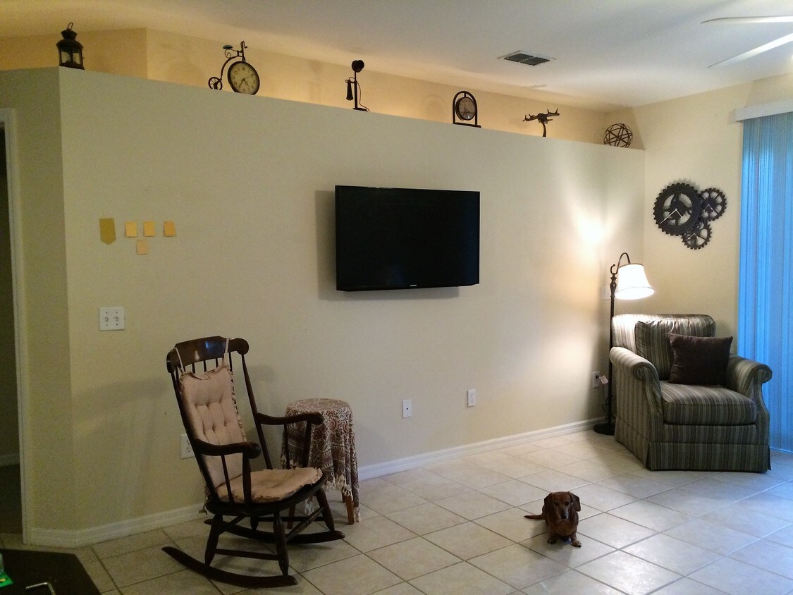 Foto principal - 6210 Wilshire Pines Cir
