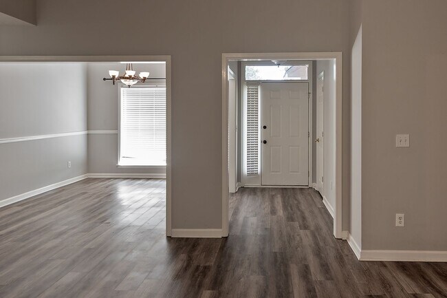 Foto del edificio - Home for Rent in Thorington Trace