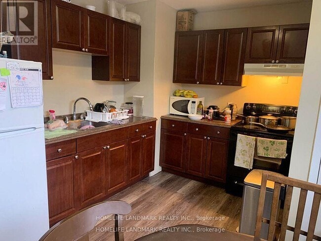 Photo du bâtiment - 145 Tulloch Dr