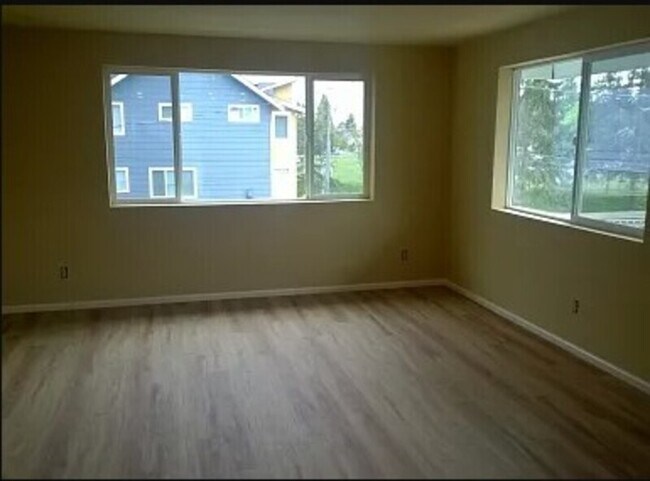 Foto del edificio - 5215 38th Ave SW
