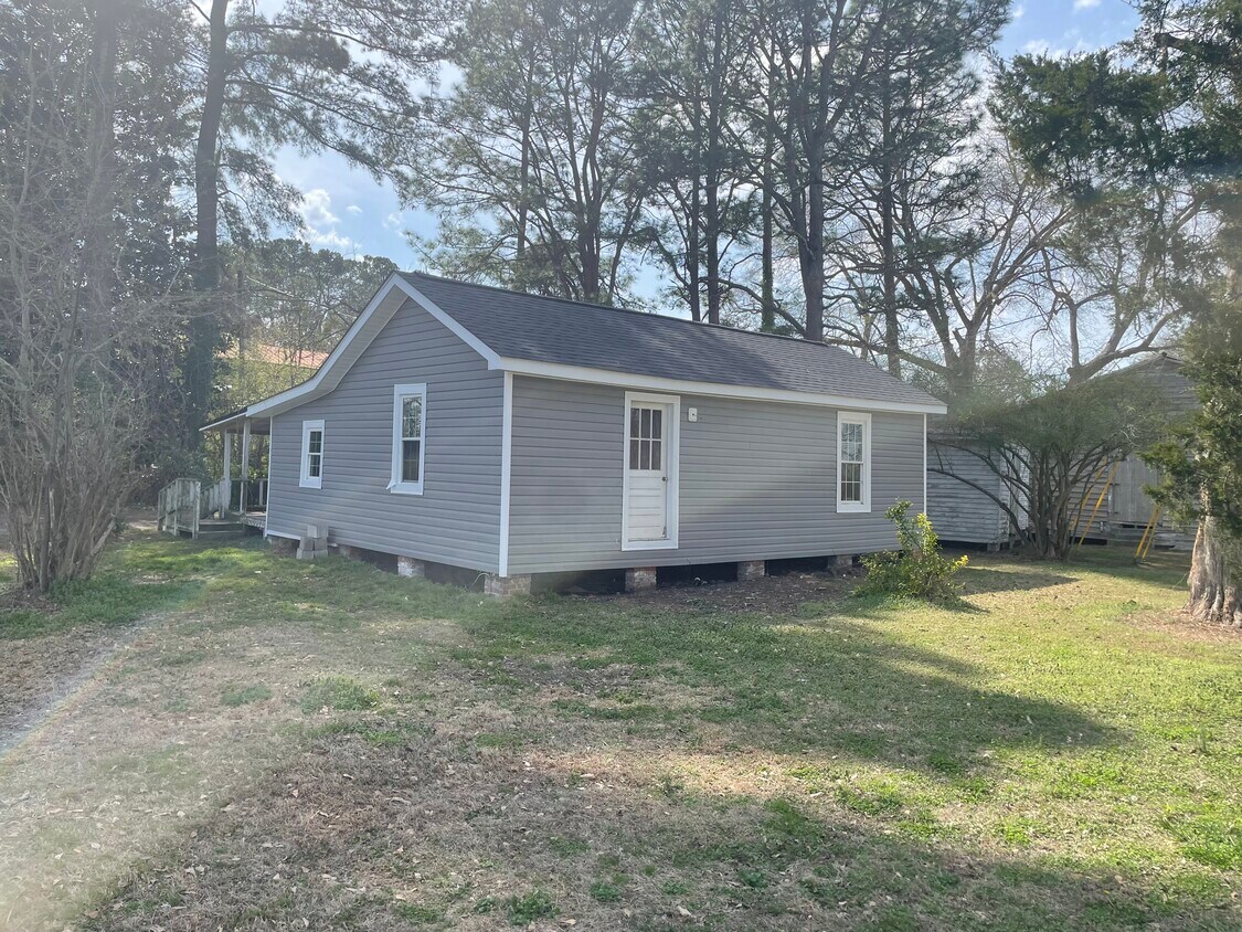 Building Photo - 60 Carr Farm Rd