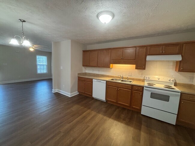 Foto del edificio - 312 E Jenkins St