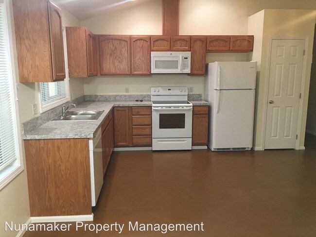 Building Photo - 908 22nd St