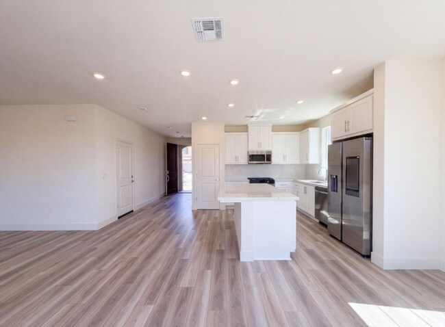 Building Photo - 5836 Placer Dr