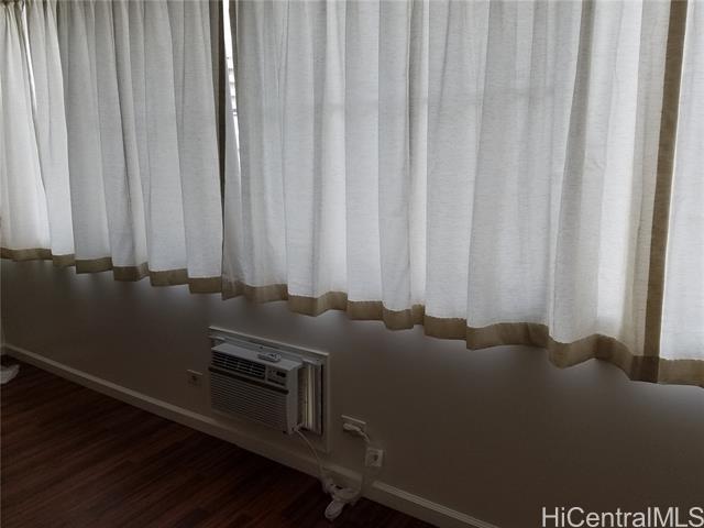 Foto del edificio - 1560 Kanunu St