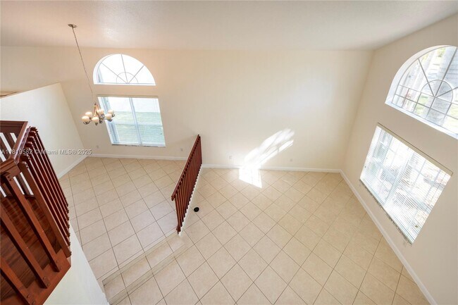Foto del edificio - 5458 SW 195th Terrace