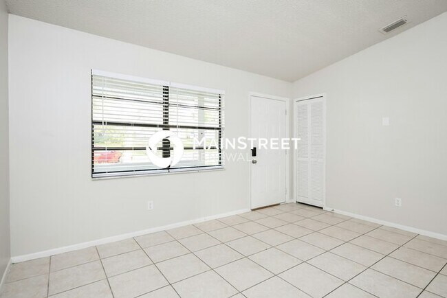Foto del edificio - 3 Bedroom Pet-Friendly Home in OCOEE, FL with Main Street Renewal