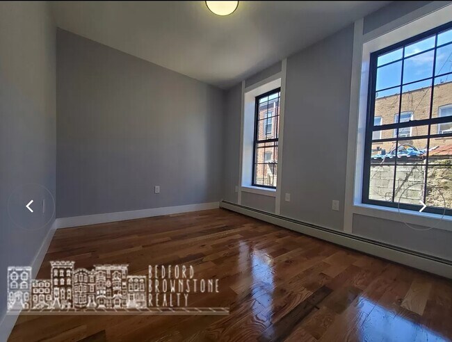 Foto del edificio - 640 Elton St