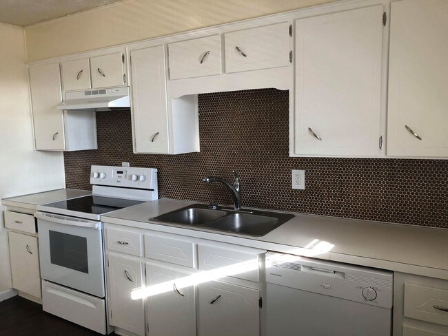 Foto del edificio - 425 W Avenue C