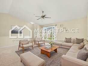Building Photo - 2804 Riversedge Dr