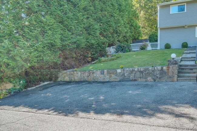 Building Photo - 11 Glenridge Rd