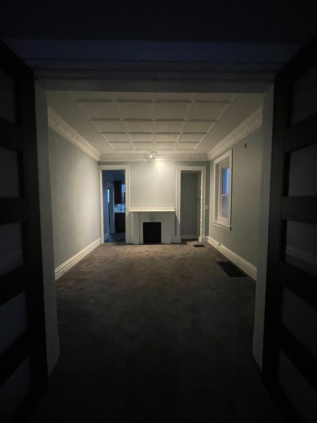 Building Photo - 127 Freeport Rd