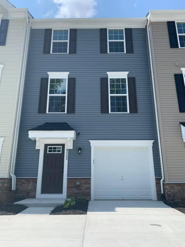 8522 Devries Ln, Spotsylvania, VA 22553 Townhome Rentals in
