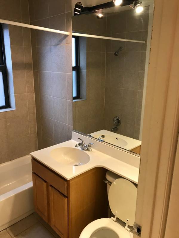 Foto del edificio - 3011 N Halsted St