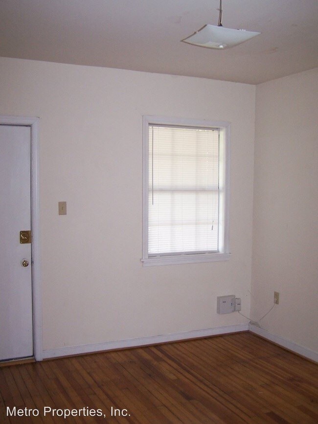 Building Photo - 3008 Ellwood Ave